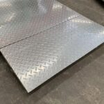 China Embossed Stainless Steel Checkered Plate Sheet 304 2.0 3.0mm Thick Factory,supplier,manufacturer - DeZe Steel